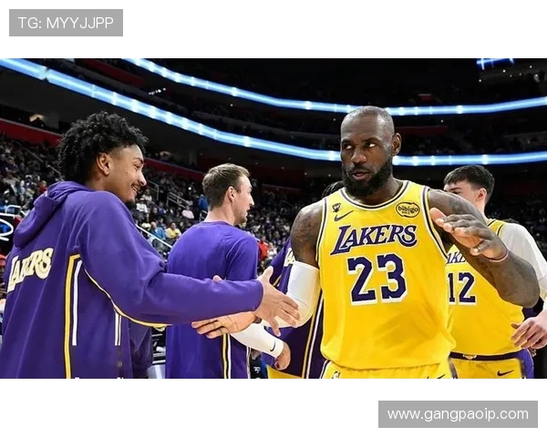 NBA季后赛激战正酣詹姆斯领衔湖人力争总冠军荣耀 - 副本 (2) - 副本